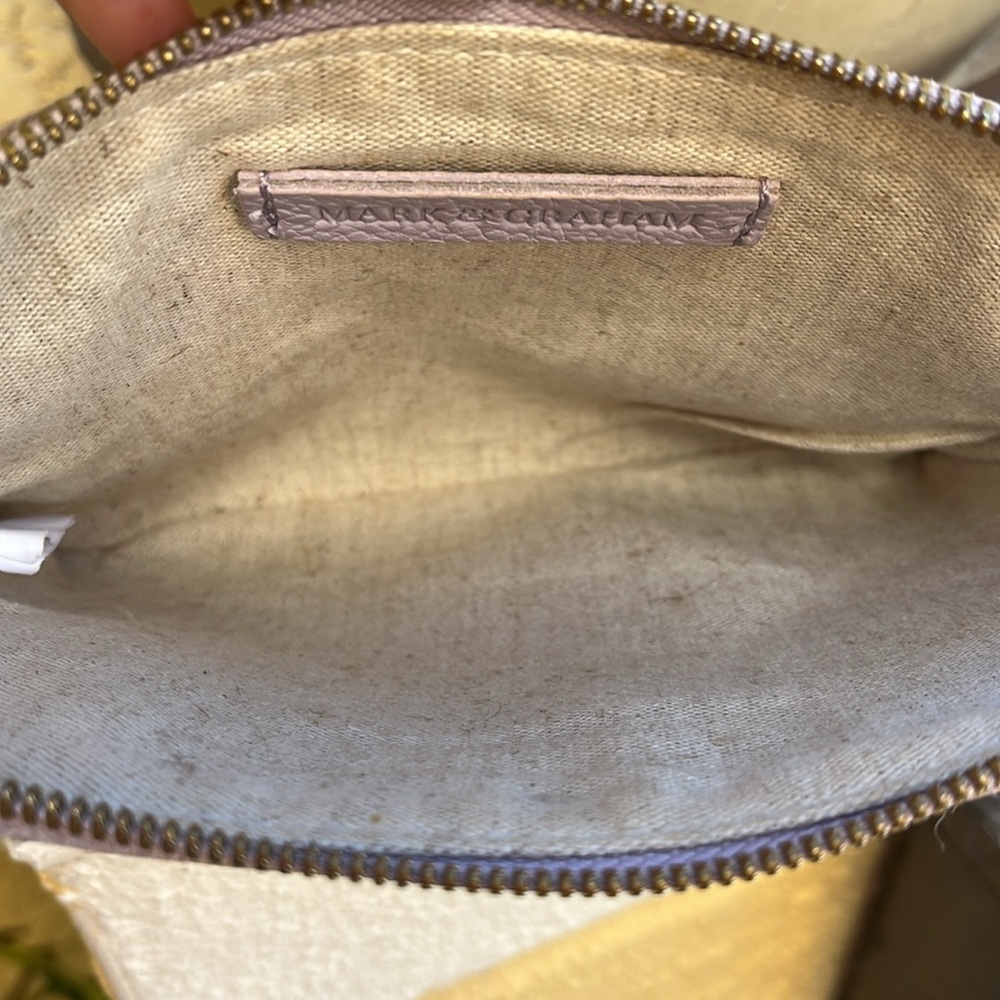 Authentic Mark & Graham Leather Zip Pouch - Picture 8 of 16